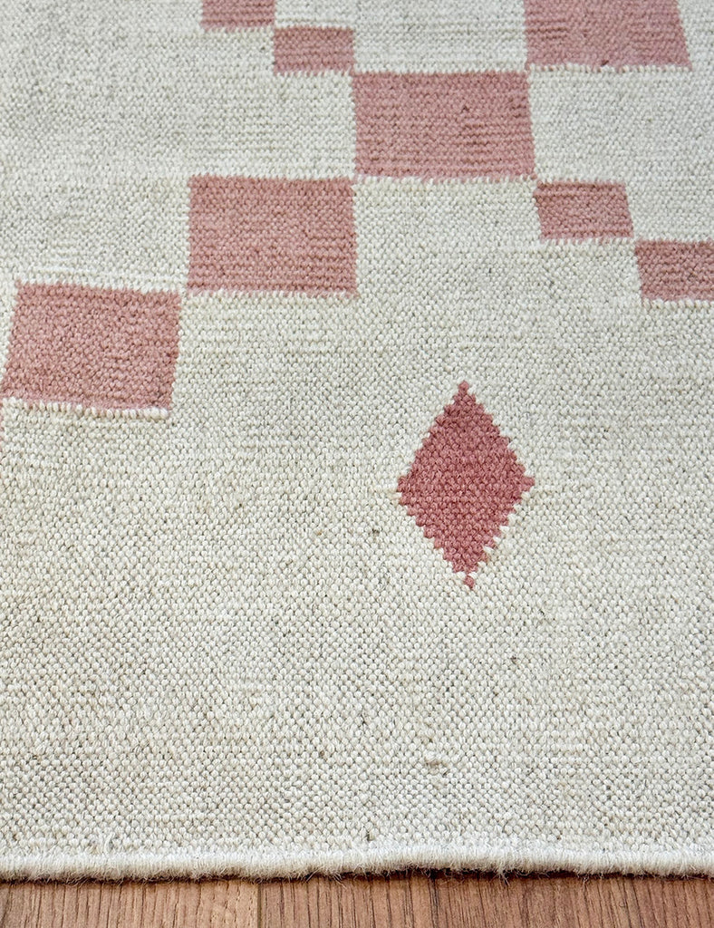 Scandinavian Kilim | 305cm x 245cm | Scandinavian Design | Emma Mellor