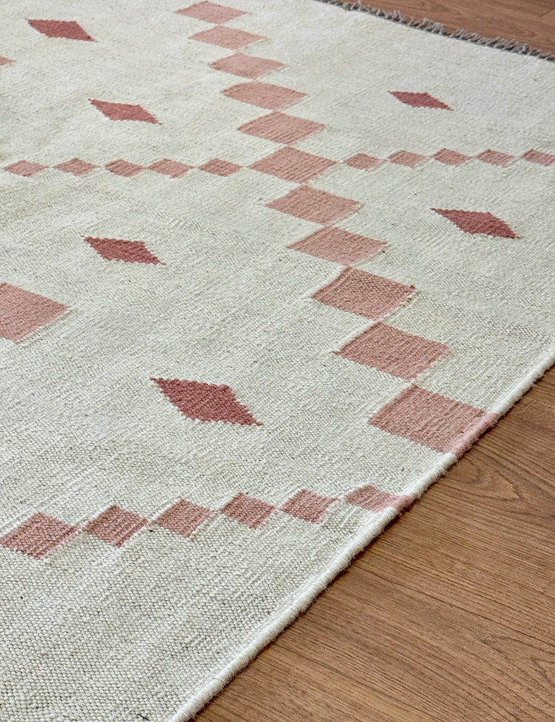 Scandinavian Kilim | 305cm x 245cm | Scandinavian Design | Emma Mellor