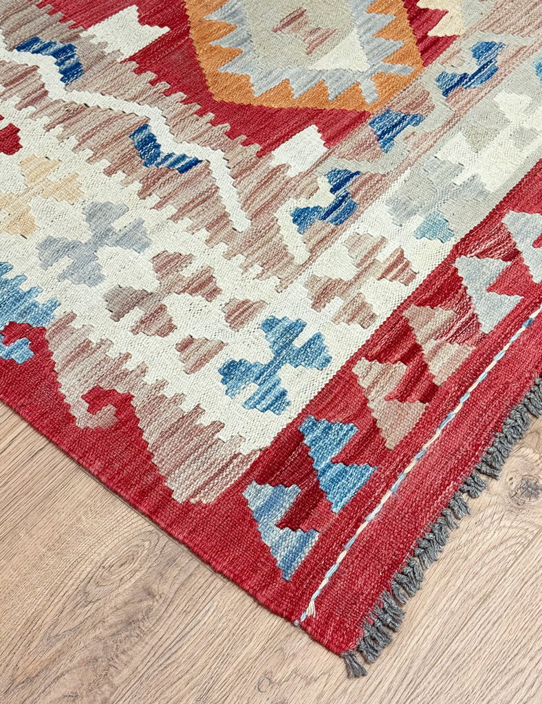 Kilim Rug | 251cm x 176cm | Chalk Kilim Rug | Emma Mellor Rugs London