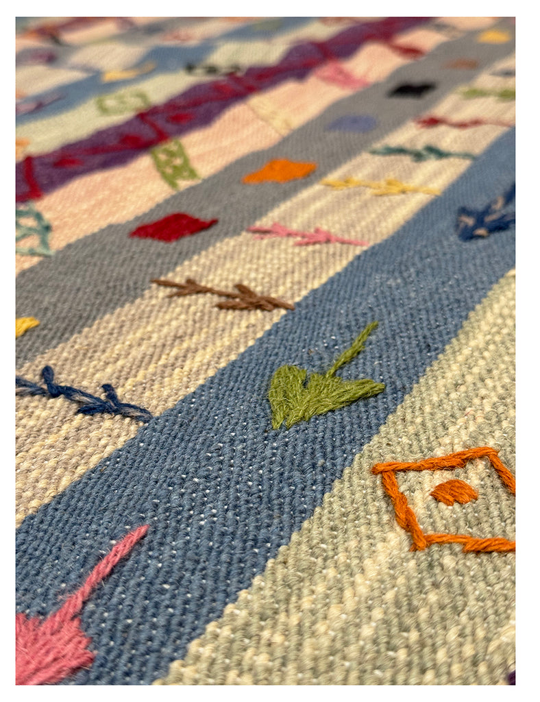 Suzani Rug | 214cm x 152cm | Scandinavian Design Rugs | Emma Mellor