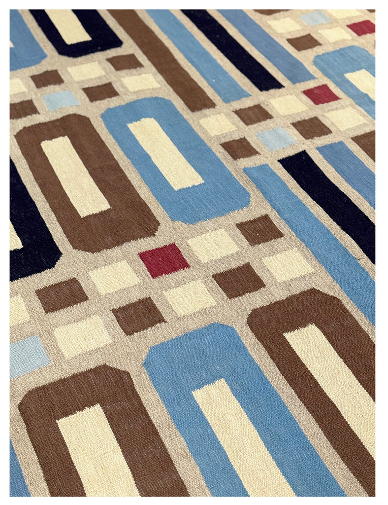 Scandinavian Kilim | 305cm x 245cm | Swedish Kilim Rugs | Emma Mellor