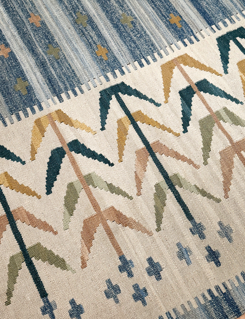 Scandinavian Kilim | 295cm x 232cm | Scandinavian Design | Emma Mellor