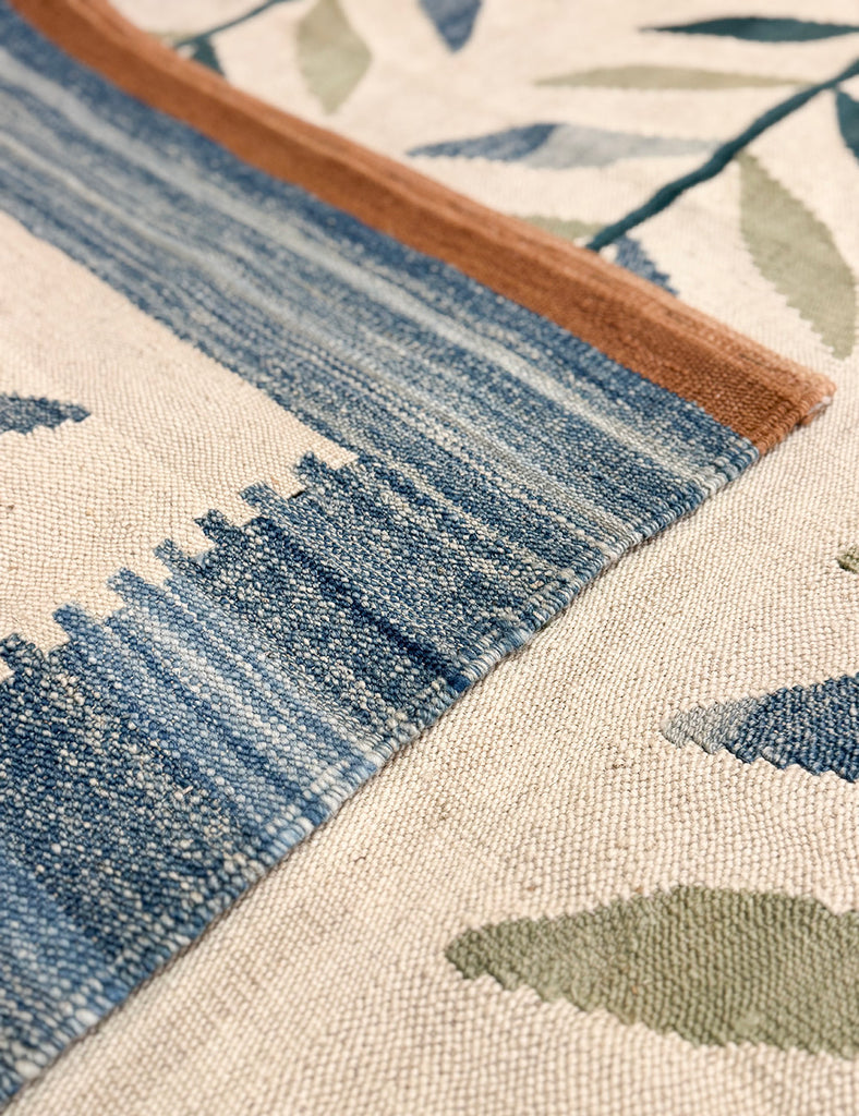 Scandinavian Kilim | 395cm x 305cm | Scandinavian Design | Emma Mellor