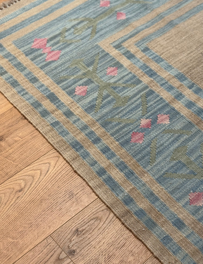 Gretel Kilim | 271cm x 189cm | Scandinavian Kilim | Emma Mellor Rugs