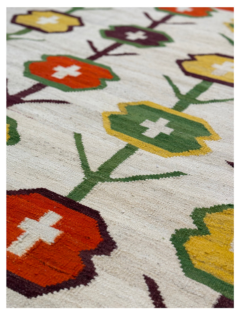 Scandinavian Kilim | 240cm x 174cm | Swedish Kilim Rugs | Emma Mellor