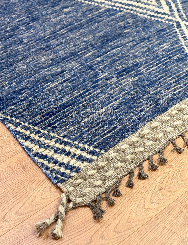 Topov Rug | 318cm x 245cm | Contemporary Rugs | Emma Mellor Rugs