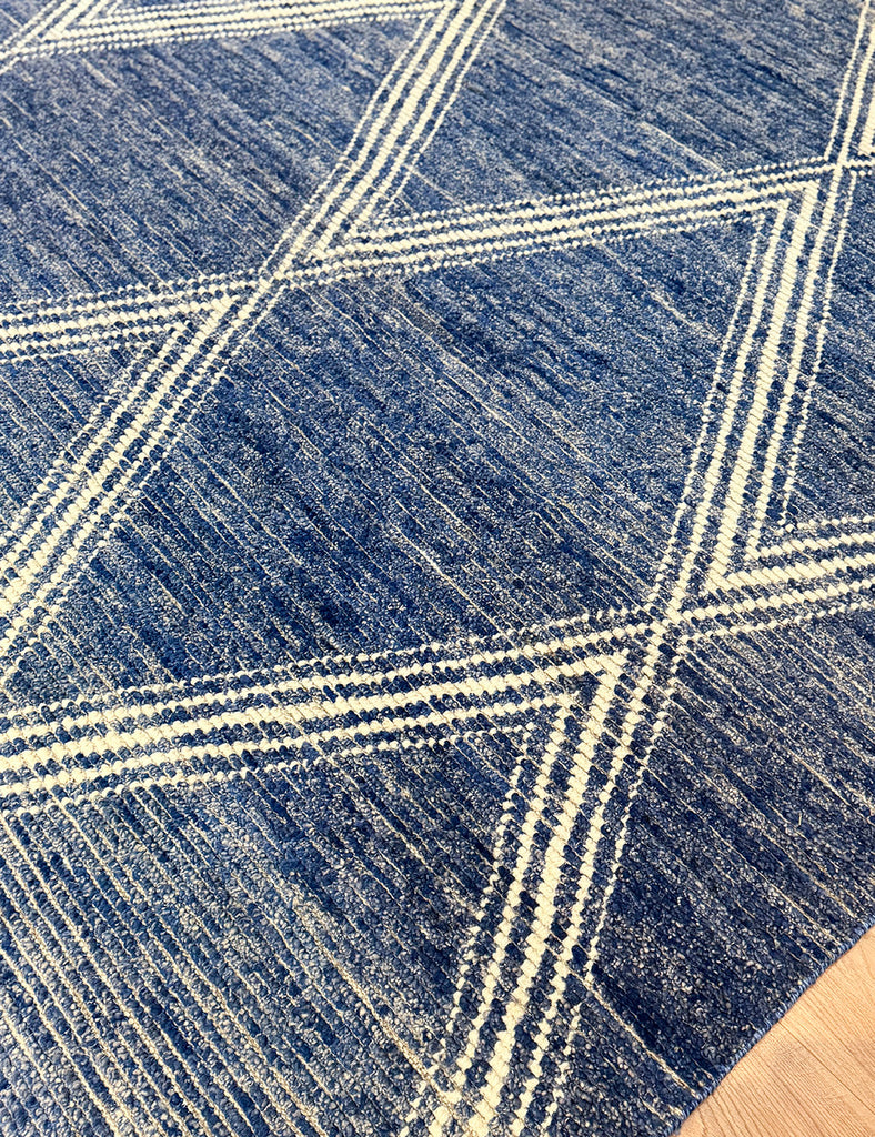 Topov Rug | 318cm x 245cm | Contemporary Rugs | Emma Mellor Rugs