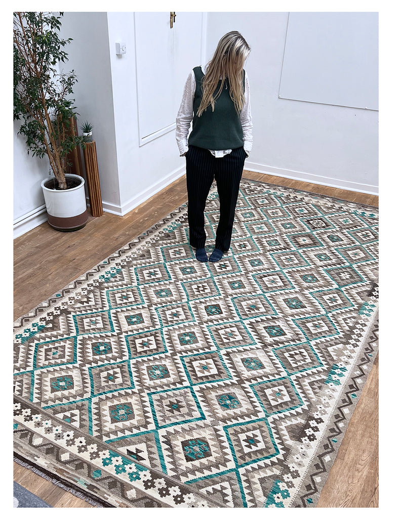 Chalk Kilim Rug | 400cm x 219cm | Kilims | Emma Mellor Handmade Rugs