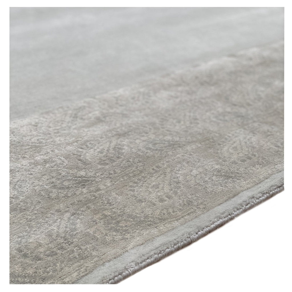 PAISLEY BORDER FROM THE HANDMADE RUG COMPANY