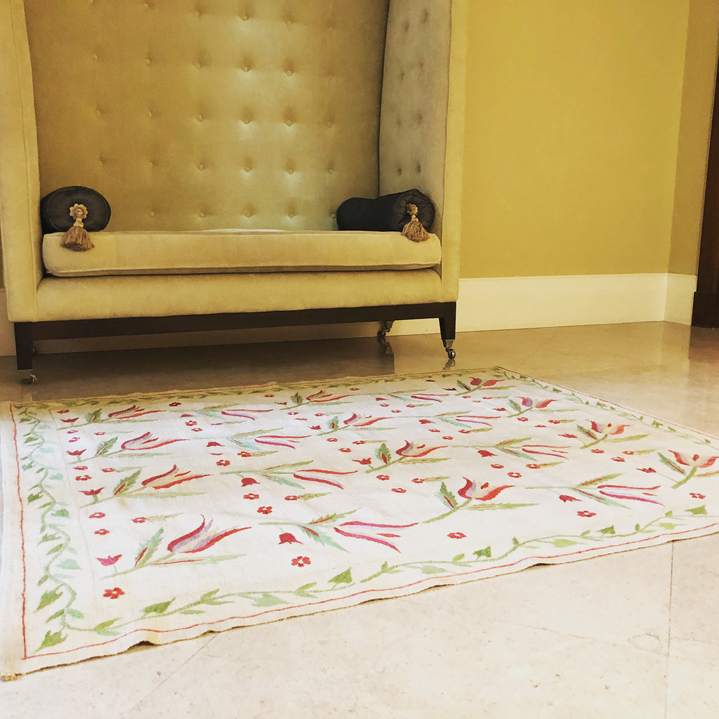 Tulips Rug - THE HANDMADE RUG COMPANY