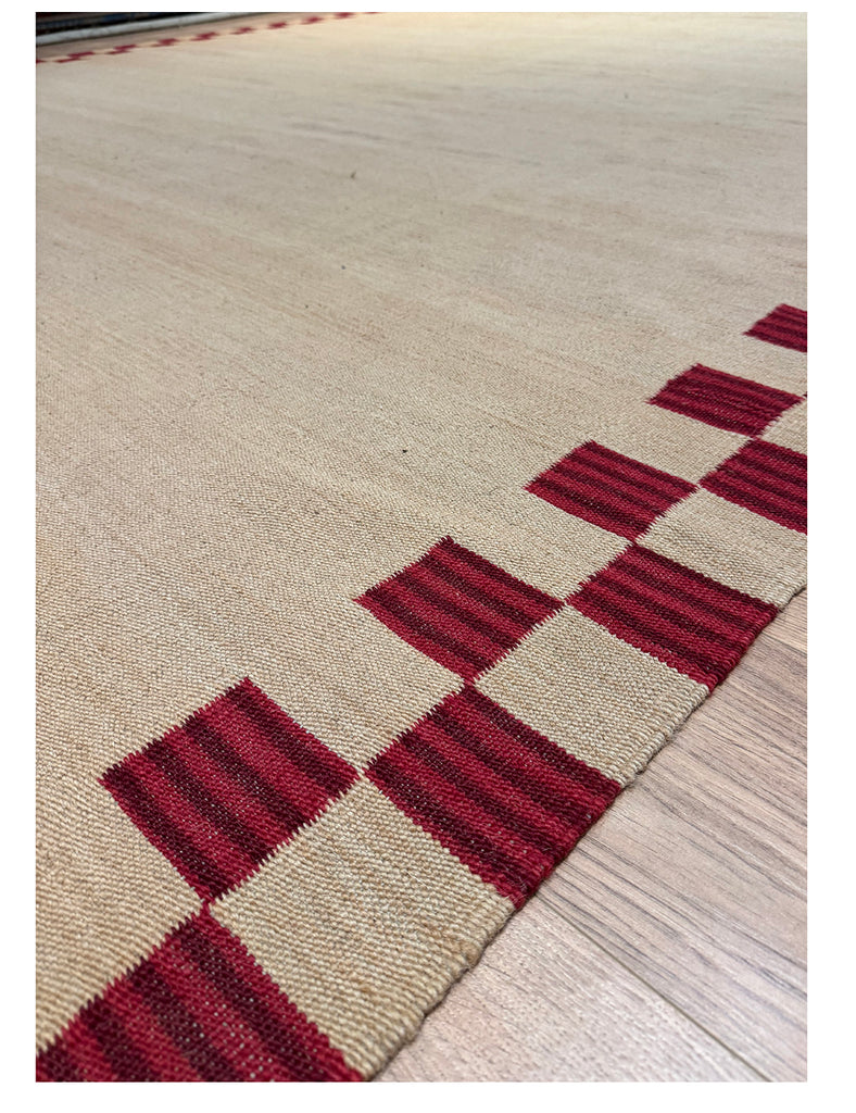Chequerboarder Kilim | 398cm x 262cm | Scandinavian  | Emma Mellor
