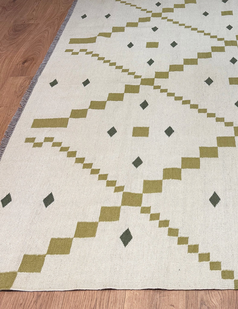 Scandinavian Kilim | 305cm x 245cm | Scandinavian Design | Emma Mellor