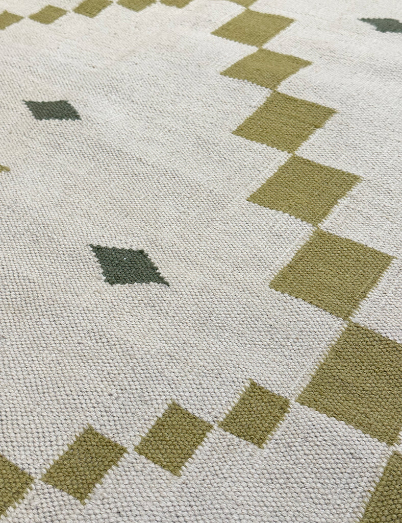 Scandinavian Kilim | 305cm x 245cm | Scandinavian Design | Emma Mellor