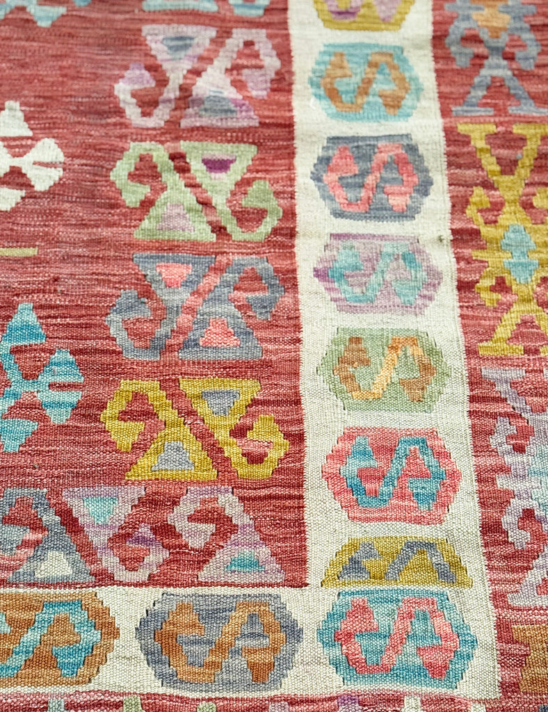 Kilim Rug | 243cm x 173cm | Chalk Kilim Rug | Emma Mellor Rugs London
