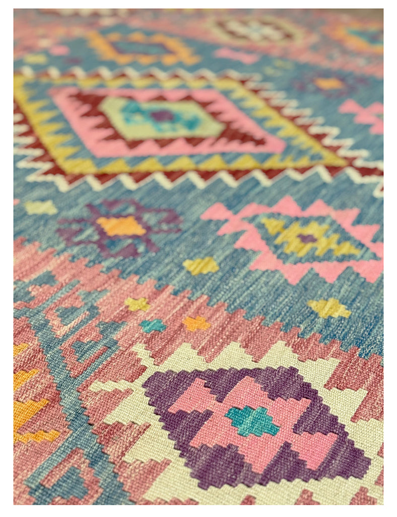 Chalk Kilim 197cm x 150cm (6'6 x 5')