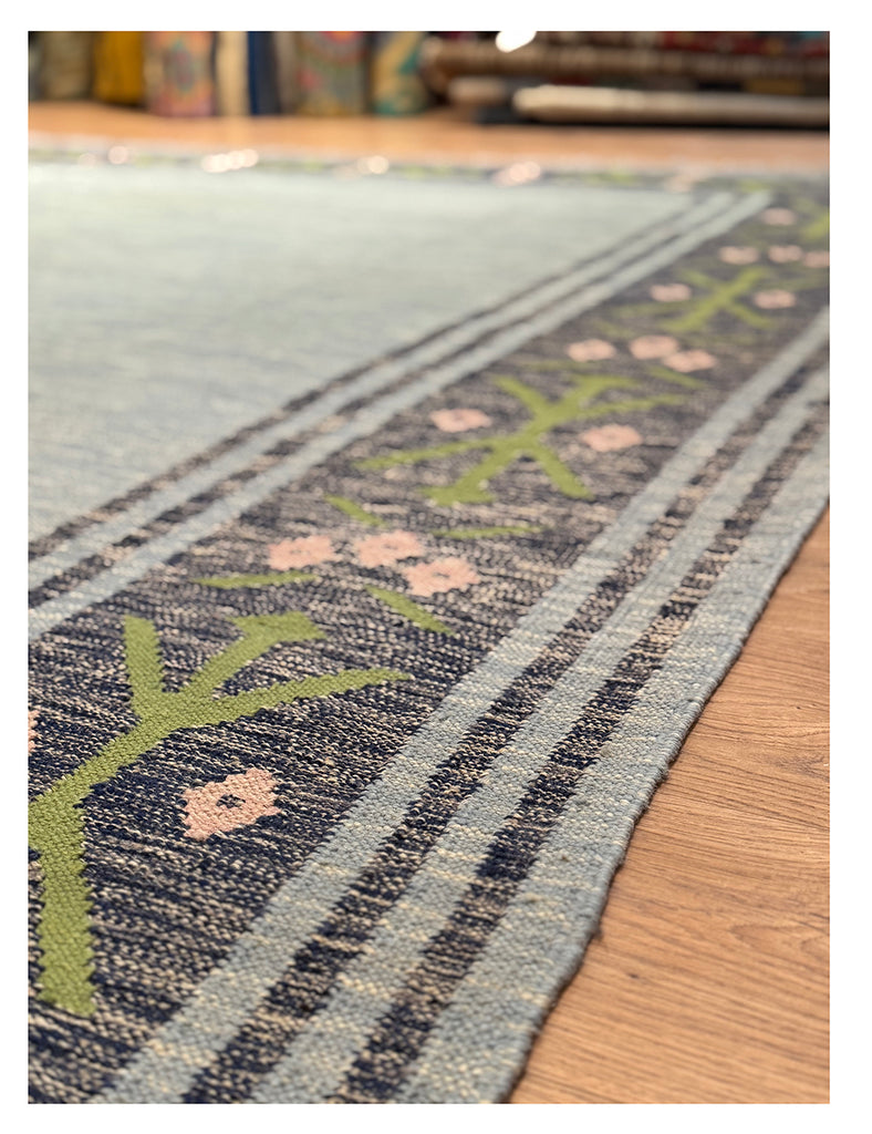 Scandinavian Kilim | 320cm x 300cm | Scandinavian Design | Emma Mellor