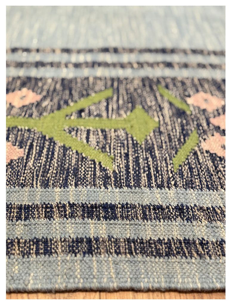 Scandinavian Kilim | 320cm x 300cm | Scandinavian Design | Emma Mellor
