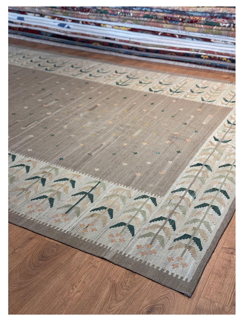 Scandinavian Kilim | 344cm x 245cm | Scandinavian Design | Emma Mellor