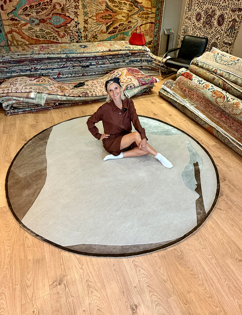 Jukatu Circle Rug by Emma Mellor - HANDMADE RUGS AND KILIMS