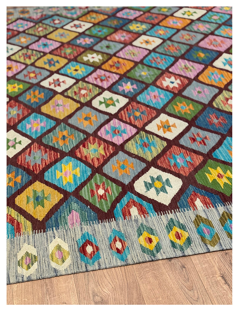Kilim Rug | 292cm x 246cm | Large Kilim Rug | Emma Mellor Rugs London