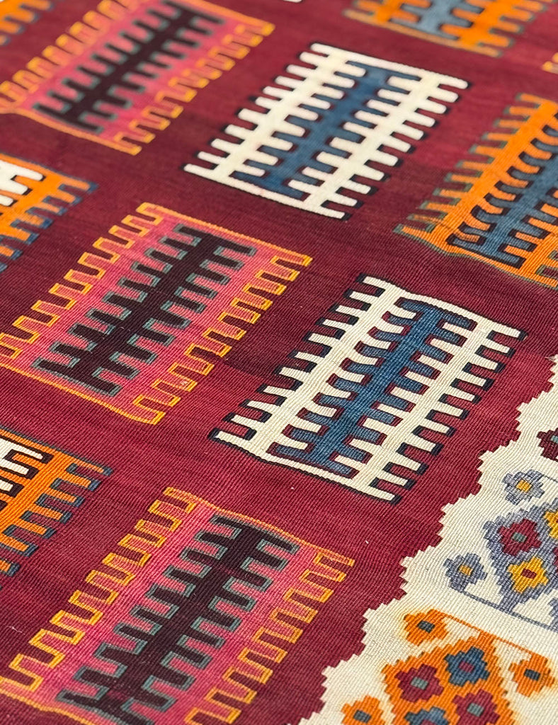 Old Qashqai Kilim Rug | 260cm x 148cm | Kilim Rugs  | Emma Mellor Rugs