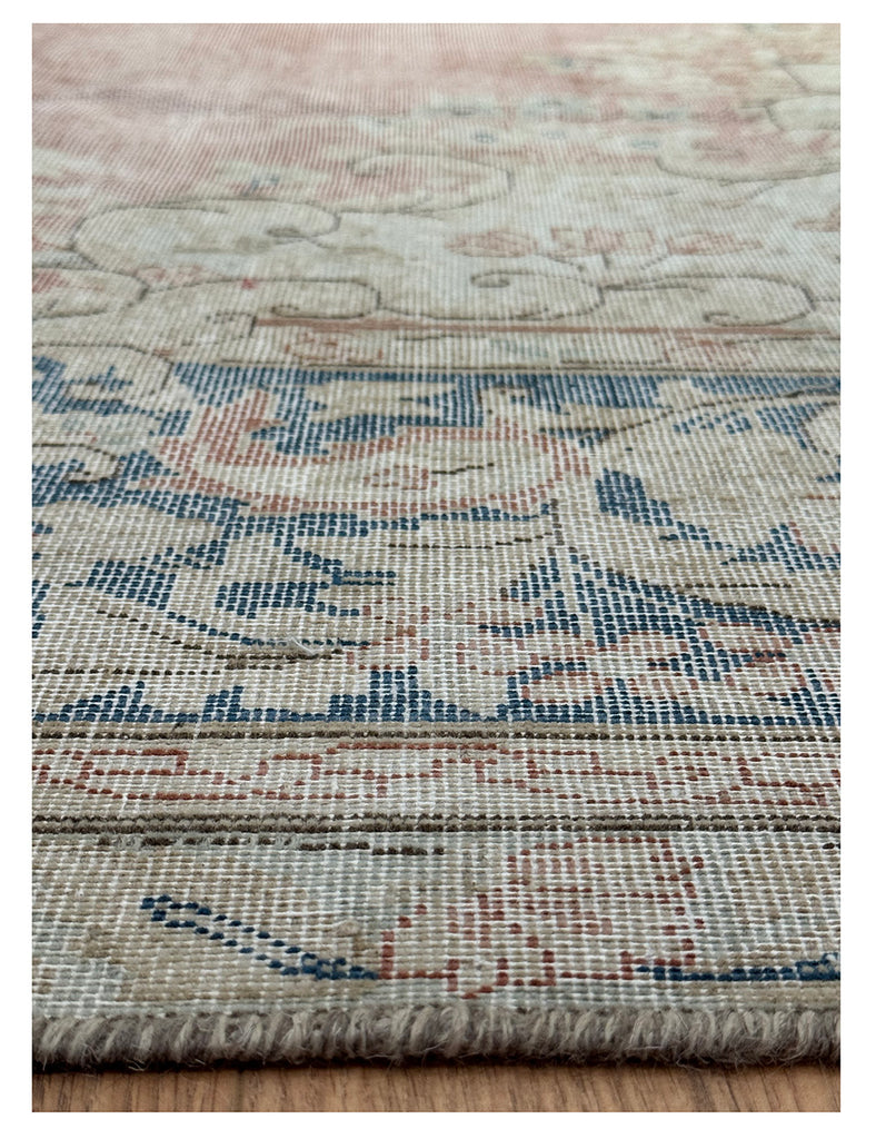 Vintage Persian Rug | 397cm x 290cm | Vintage Rugs | Emma Mellor Rugs