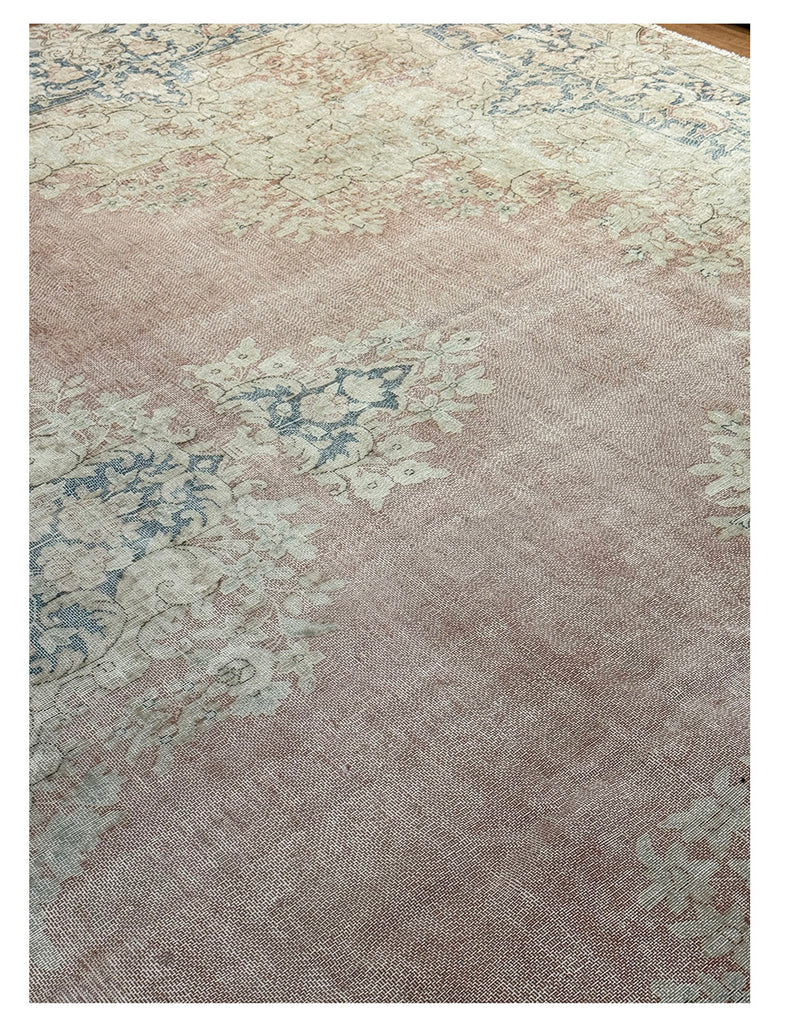 Vintage Persian Rug | 397cm x 290cm | Vintage Rugs | Emma Mellor Rugs