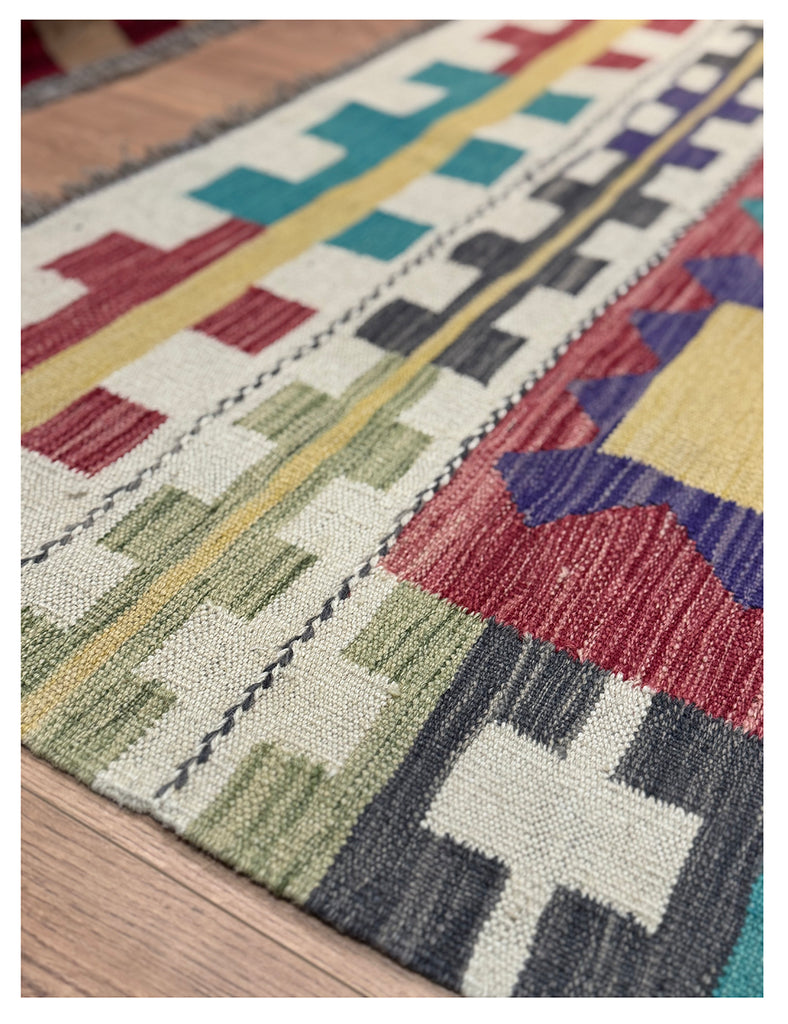 Scandinavian Kilim | 176cm x 122cm | Swedish Kilim Rugs | Emma Mellor