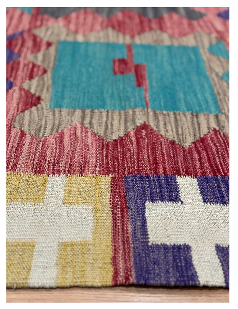 Scandinavian Kilim | 176cm x 122cm | Swedish Kilim Rugs | Emma Mellor