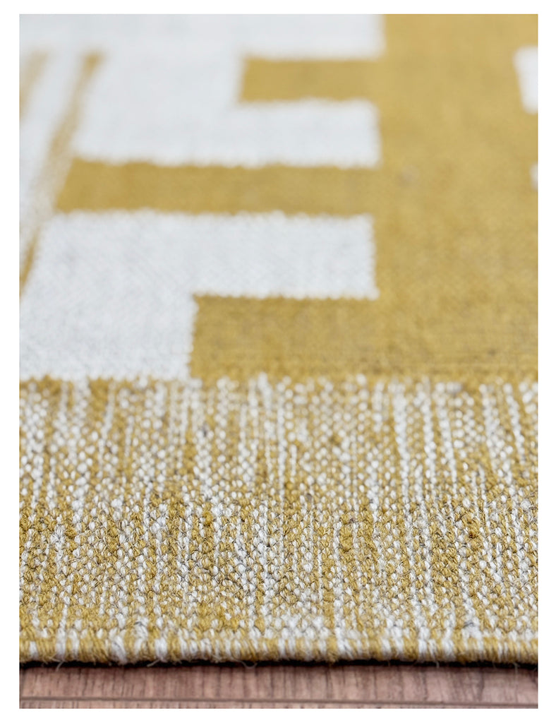 Scandinavian Kilim | 301cm x 197cm | Swedish Kilim Rugs | Emma Mellor