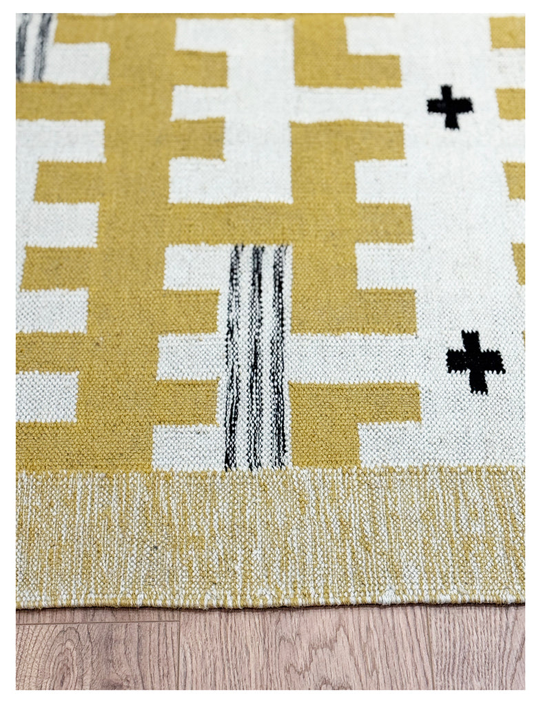 Scandinavian Kilim | 301cm x 197cm | Swedish Kilim Rugs | Emma Mellor