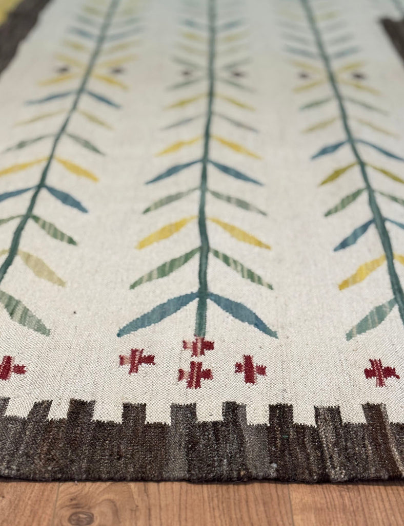 Scandinavian Kilim | 369cm x 287cm | Scandinavian Design | Emma Mellor