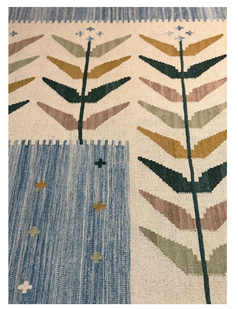 Scandinavian Kilim | 348cm x 250cm | Scandinavian Design | Emma Mellor
