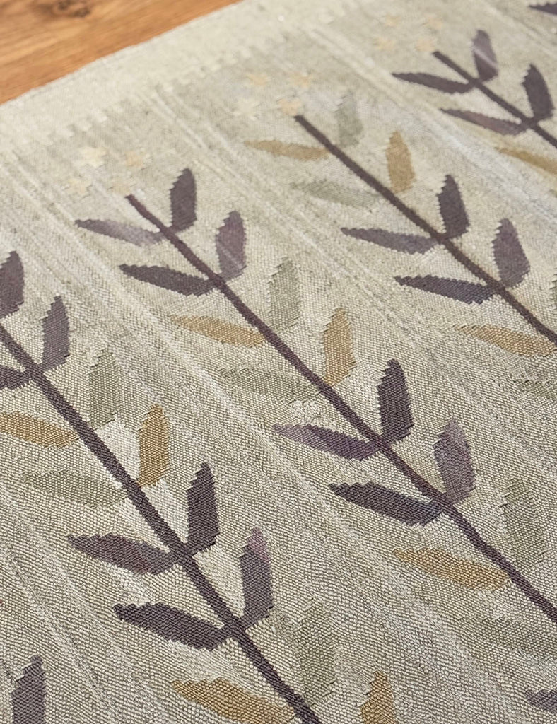 Scandinavian Kilim | 343cm x 253cm | Kilim Rugs | Emma Mellor Rugs