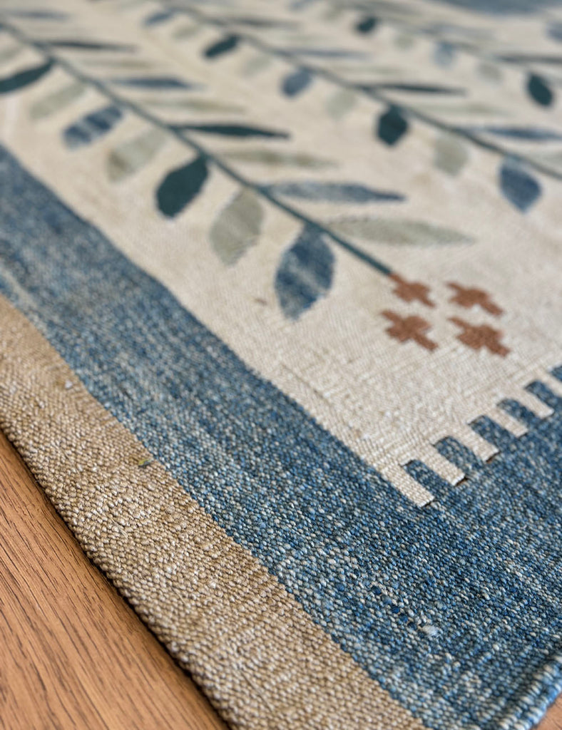 Scandinavian Kilim |  298cm x 237cm | Kilim Rugs | Emma Mellor Rugs