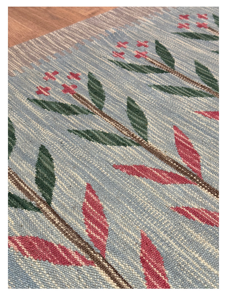 Scandinavian Kilim | 303cm x 245cm | Scandinavian Design | Emma Mellor