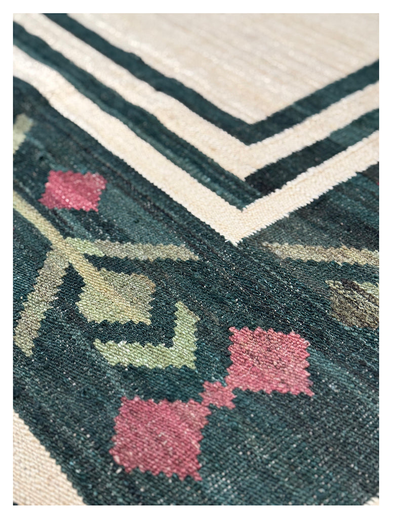 Scandinavian Kilim | 303cm x 245cm | Scandinavian Design | Emma Mellor