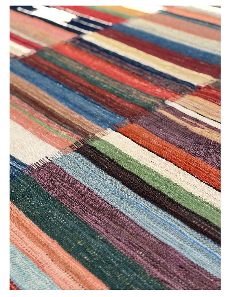 Scandinavian Design Ingaborg Kilim | 303cmcm x 213cm| Emma Mellor Rugs