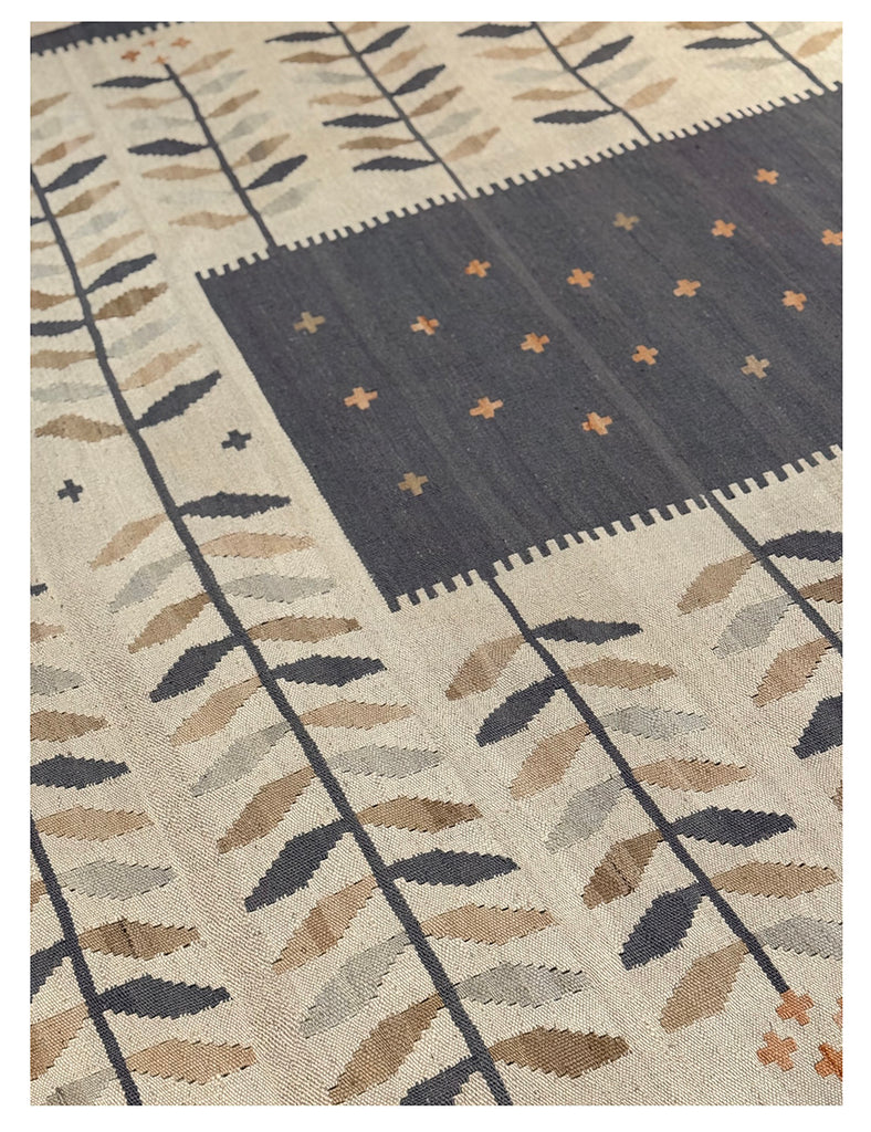 Scandinavian Kilim | 295cm x 197cm| Scandinavian Design | Emma Mellor