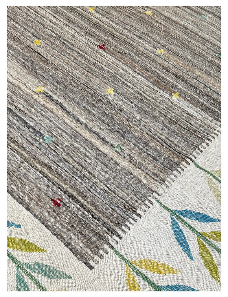 Scandinavian Kilim | 350cm x 256cm | Scandinavian Design | Emma Mellor