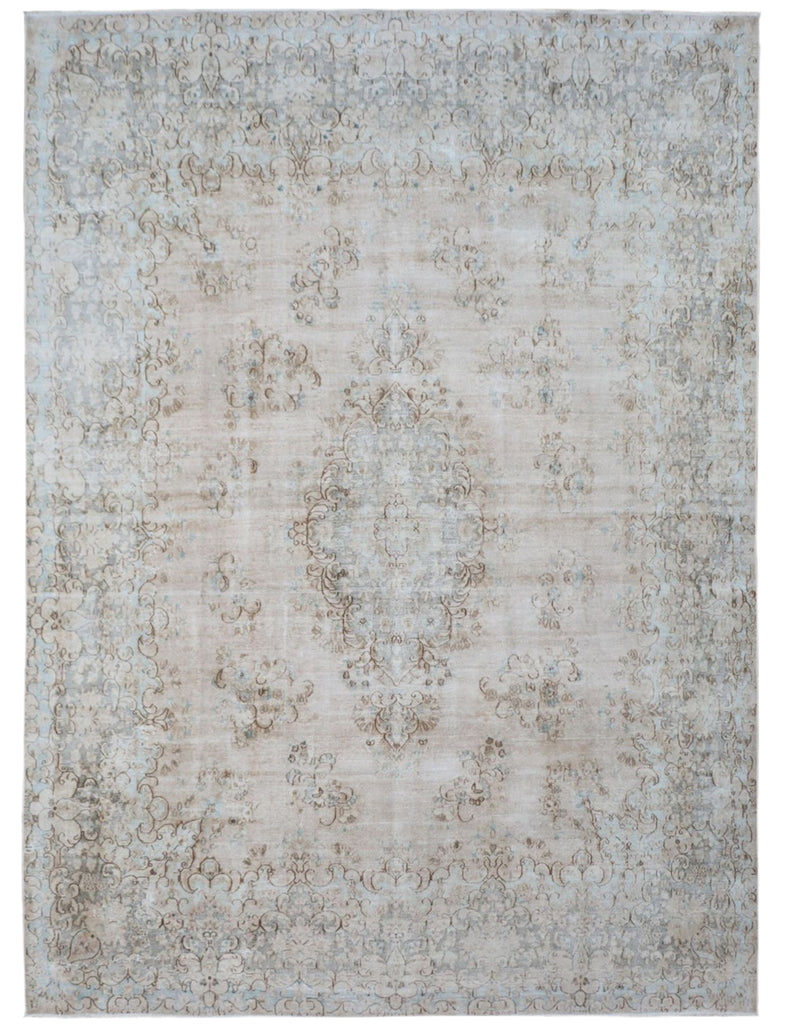 Vintage Persian Rug | 388cm x 291cm | Bayat Rugs | Emma Mellor Rugs