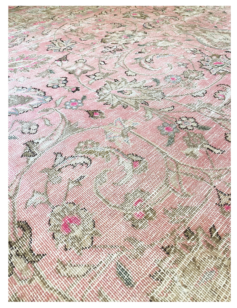 Vintage Persian Rug | 360cm x 290cm | Bayat Rugs | Emma Mellor Rugs London