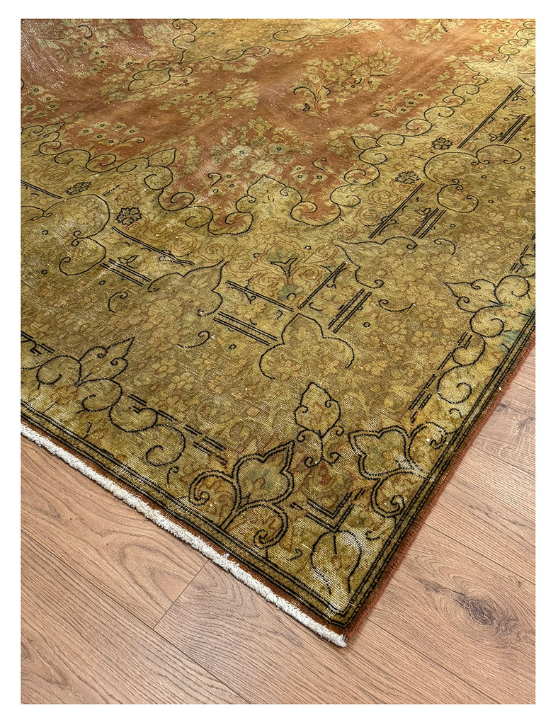 Vintage Persian Rug | 395cm x 294cm | Vintage Rugs | Emma Mellor Rugs