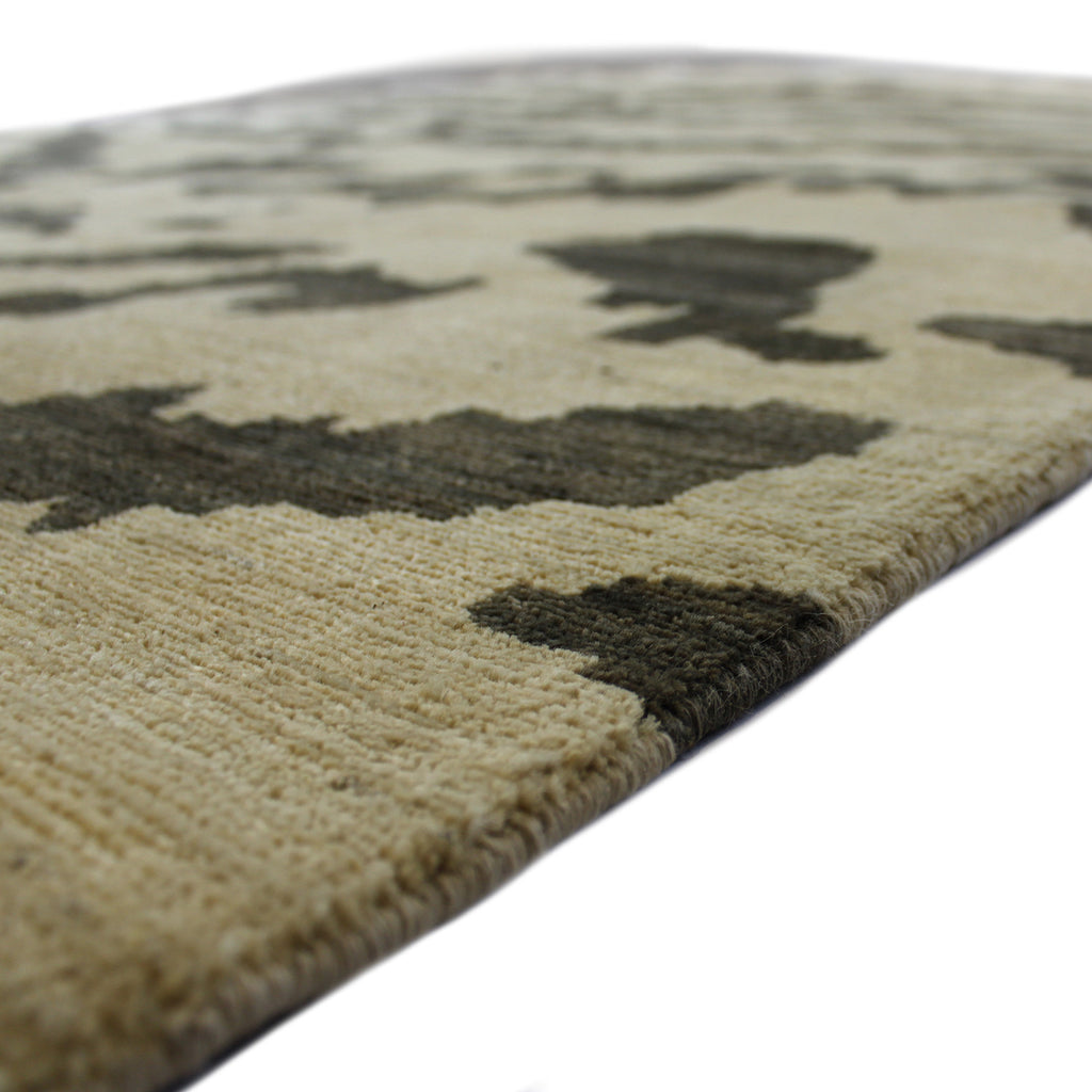 Leon Le Tigre by The Handmade Rug Company